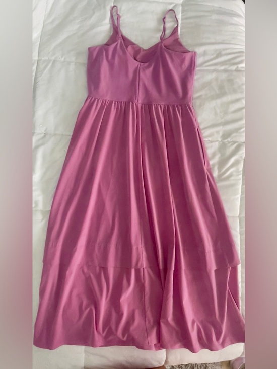 Athleta Elation V-Neck Hybrid Dress Midi Shelf Bra Pink SPF Athletic - Picture 8 of 8